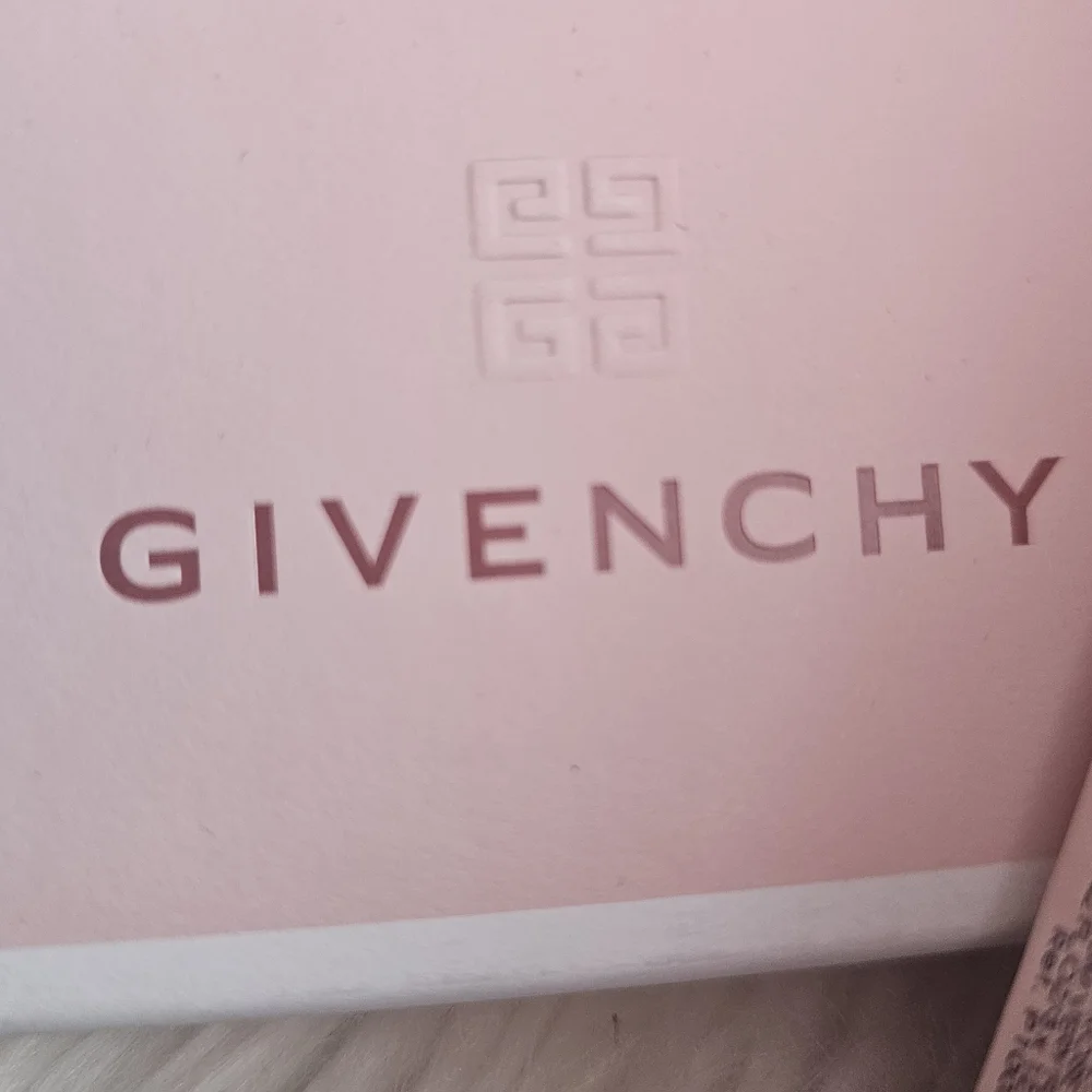 Givenchy bundle: Paper bag, box, bottles and 💄💋 - Picture 6 of 13
